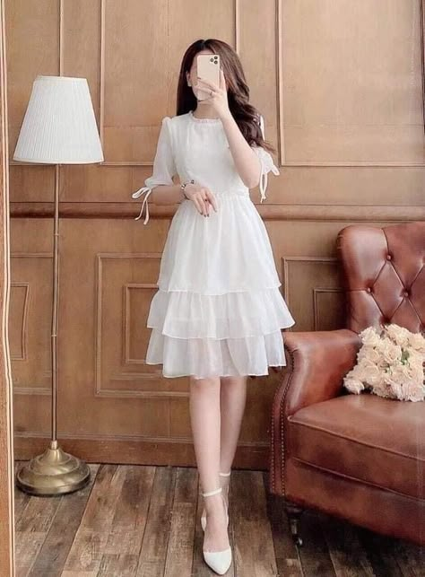 Wedding Dress Tea Length, Dress Tea Length, White Knee Length Dress, Simple Frock Design, Tea Length Dress, Bride Sister, Elegant Dresses Classy, Trendy Dress Outfits, Korean Fashion Dress