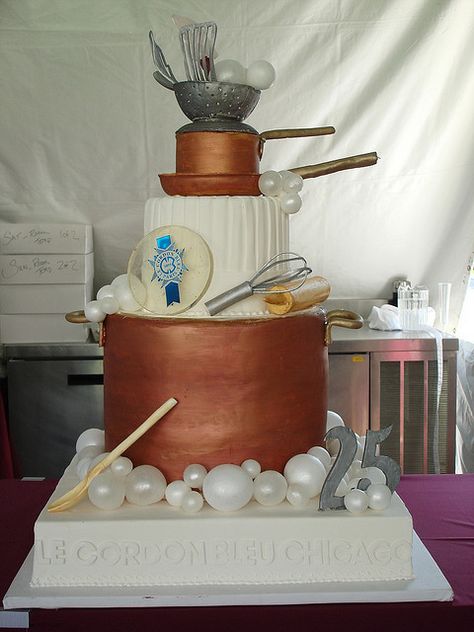 Le Cordon Bleu Chicago's 25th year anniversary (Cooking and Hospitality Institute of Chicago) Pastry Chef Cake, Blown Sugar, Farewell Cake, Chef Cake, Chef Party, Baker Cake, Fondant Tutorial, Culinary School, Cake Board