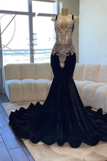 Baddie Prom Dresses, Crystal Birthday Party, Diamond Prom Dresses, Black Mermaid Dress, Crystal Birthday, Birthday Party Dresses, Prom Inspiration, Mermaid Prom Dresses Lace, Gorgeous Prom Dresses