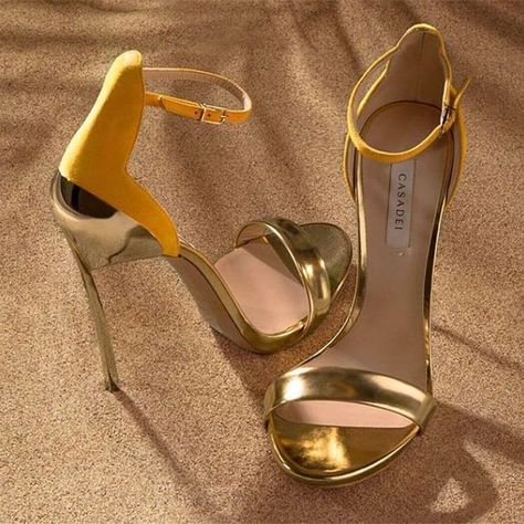 Kasut Tumit Tinggi, Shopping Link, Girls Heels, Shoe Tags, Fashion Heels, Fabulous Shoes, Carrie Bradshaw, Fashion High Heels, High Heel Boots