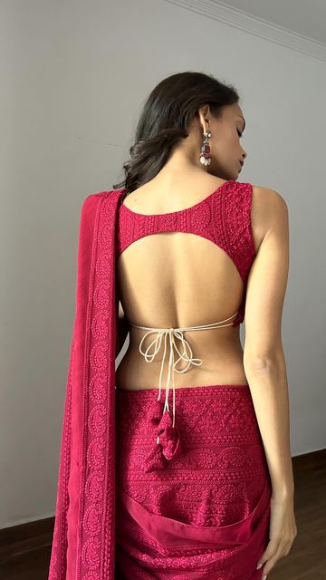 Blouse Design For Designer Saree, Saree Blouse Styles Back, Saree Back Blouse Designs, Blouse Designs Backless, Backless Blouse Designs Open Backs, Back Open Blouse Designs, Delhi Outfits, Back Design For Blouse, Trending Saree Blouse Designs