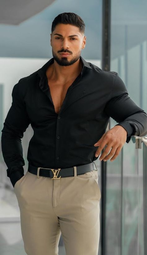 Andrei Deiu, Aizen Power, Classy Man, Dress Shirts For Men, Mens Business Casual Outfits, Shirt Outfit Men, Mens Photoshoot Poses, Man Outfit, Classy Outfits Men