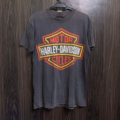 Vintage 90s Harley Davidson Big Logo T Shirt | Etsy Logo Harley Davidson, Harley Davidson Vintage, Logo Vintage, Motor Harley Davidson Cycles, Logo T, Logo Shirt, Harley Davidson Shirt, Logo T Shirt, Classic Shirt