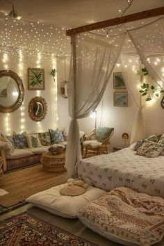 Bed Aesthetic, Dream Bedroom Inspiration, Casa Vintage, Style Bedroom, Cozy Room Decor, Dreamy Bedrooms, Bedroom Refresh, White Curtains, Dream Room Inspiration