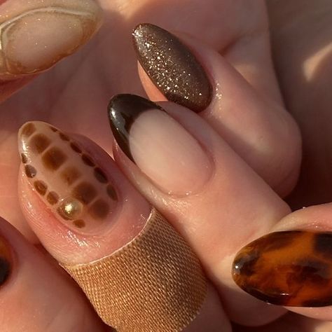 Blooming Gel Nail Art, Blooming Gel, Brown Nails Design, Brown Nails, Fall 24, Gel Nail Art, Nails Design, Gel Nail, Nail Inspo