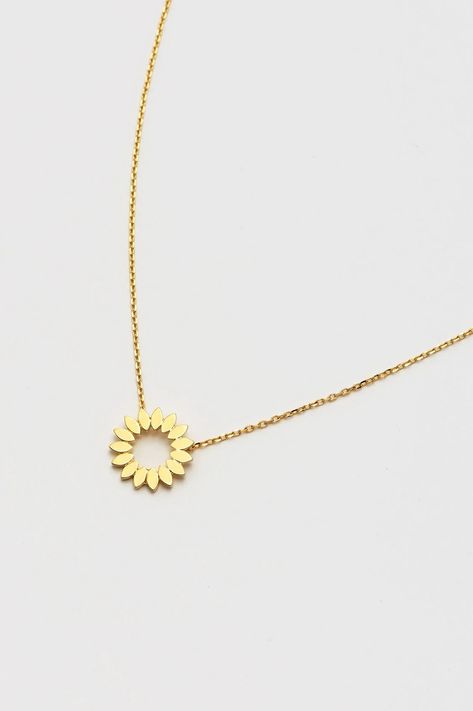 Gold Flower Necklace, Flower Necklace Gold, Wedding Renewal, Gift Envelope, She Believed She Could, Flower Plates, Modern Flower, Gold Flower, Flower Charm