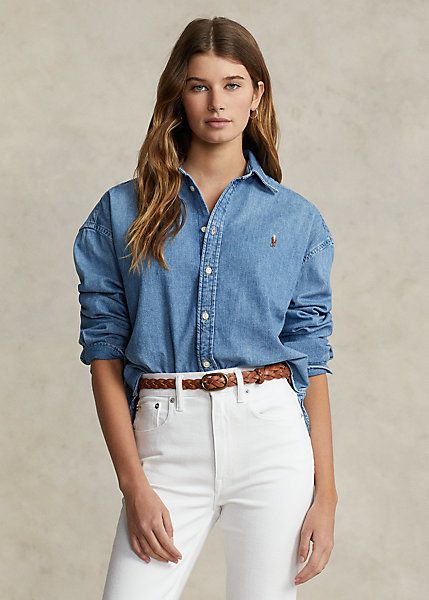 Capsule Spring Wardrobe, Cropped Denim Shirt, Ralph Lauren Denim Shirt, Oversized Denim Shirt, Looks Country, White Tennis Shoes, Womens Denim Shirt, Denim Outfits, Ralph Lauren Denim