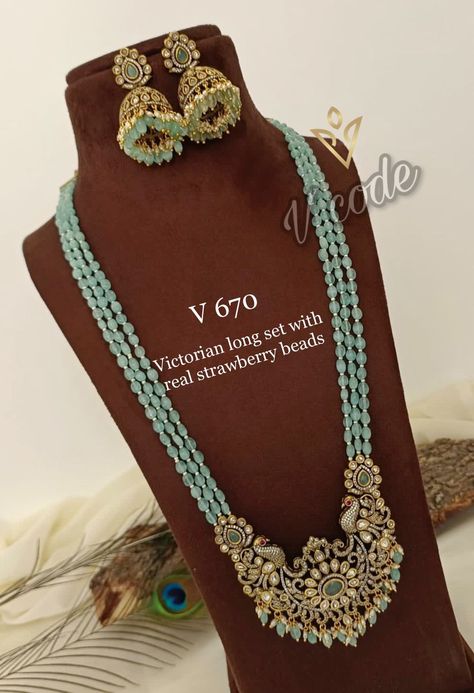 Long Kundan Necklace, Ruby Necklace Designs, Pearl Long Necklace, Turquoise Stone Jewelry, Creepy Faces, Jewelry Hacks, Neck Pieces Jewelry, Bridal Jewelery, Antique Necklaces Design