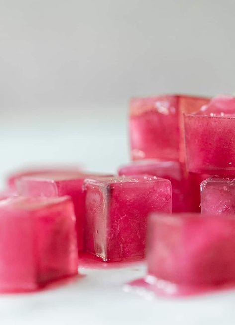 Natural Pink Ice Cubes Pink Ice Cubes Aesthetic, Specialty Ice Cubes, Pink Ice Cubes, Awesome Cocktails, Colored Ice Cubes, Strawberry Tequila, Manhattan Cocktail Recipe, Bbq Foods, Gimlet Recipe