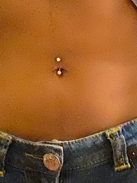 Tiny Belly Button Piercing, Simple Belly Button Piercing, Belly Piercing Ideas, Small Belly Button Piercing, Naval Piercing, Stomach Piercings, Belly Piercings, Bellybutton Piercings, Belly Button Piercing Jewelry