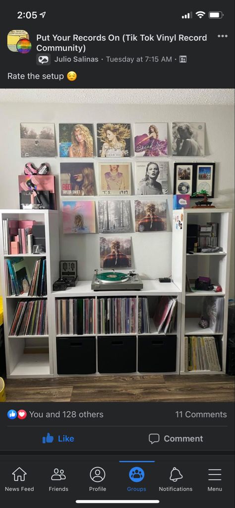 Record Set Up Bedroom, Music Shelf Aesthetic, Cute Ways To Display Vinyl Records, Vinyl Display Aesthetic, Taylor Swift Vynil Collection, Vynil Wall Decor Bedroom, Vinyl Setup Record Collection, Vinyl Shelf Ideas, Taylor Swift Collection Shelf