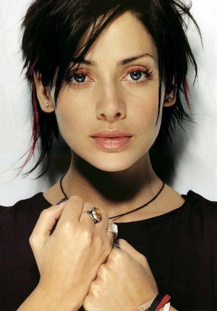 Justine Frischmann, Hair Stages, Over 40 Hairstyles, Natalie Imbruglia, Red Hair Inspo, Let Your Hair Down, Kylie Minogue, Grunge Hair, Cortes De Cabello