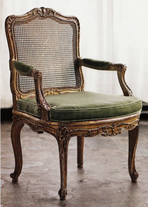 Circa 1880 Louis XV-style chair Colonial Furniture, Antique French Furniture, French Style Furniture, Dream Furniture, Antique Chairs, French Furniture, Chair Style, French Decor, Classic Furniture