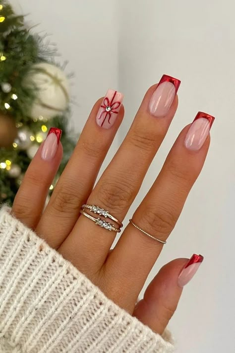 Christmas Chrome French Nails, French Ombre Christmas Nails, Square December Nails, Square French Christmas Nails, Holiday French Tip Nails Square, Dip Nail Ideas Christmas, December Square Nails, Holiday Nails Winter Christmas Red, Minimalist Nails Christmas