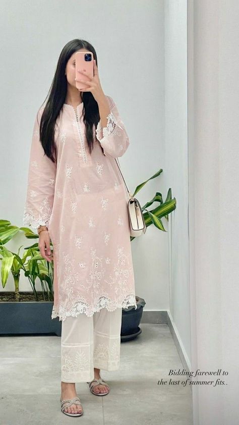 Become Independent, Simple Dress Casual, Desi Dress, Trendy Outfits Indian, Pakistani Fashion Casual, Traditional Indian Dress, Casual Indian Fashion, Pakistani Fancy Dresses, Pakistani Dresses Casual