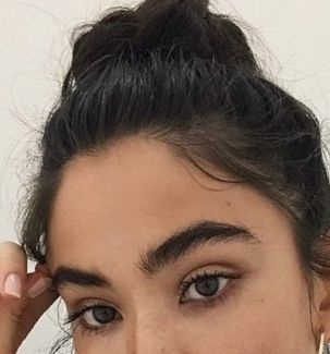 ˗ˏˋ @theartofblushing ˎˊ˗ Thick Eyebrows Natural, Thick Eyebrow Shapes, Grow Eyebrows, Big Eyebrows, Eyebrows Goals, Straight Eyebrows, Eyebrow Trends, Brown Eyes Black Hair, Bushy Eyebrows