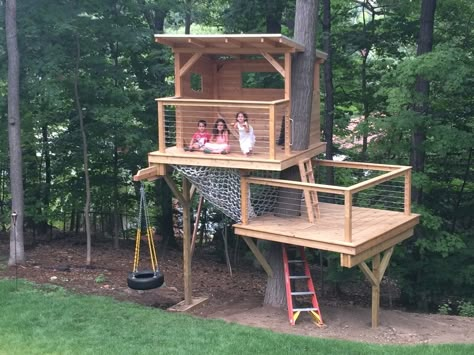 Tree House Bedroom, Tree House Ideas, Treehouse Ideas, Tree House Plans, Tree Fort, Tree House Diy, Tree House Kids, Cool Tree Houses, Outside Play