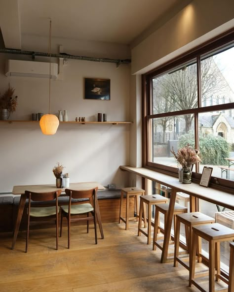 P O P H A M S (@pophamsbakery) • Instagram photos and videos Sandwich Cafe Interior, Coffee Shop Signs Store Fronts, Scandi Cafe Interior, Narrow Cafe Design, Cafe Style Dining Room, Small Cafe Design Layout, Japandi Coffee Shop, Small Cafe Aesthetic, Scandi Cafe