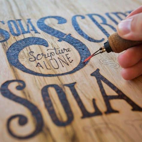 [ #typography + woodburning ] Lettering Craft 13 We found some very... • typostrate Woodburning Projects, Wood Burning Ideas, Wood Burning Crafts, Wood Burning Art, Lettering Typography, The Design Files, Typography Letters, Typography Lettering, Typography Inspiration