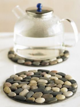 You can find these trivets and many other nature-inspired ideas at Viva Terra Trivets Diy, Old Cd, Old Cds, Cd Crafts, Cd Art, River Stones, Stone Crafts, Recycled Crafts, Rock Crafts