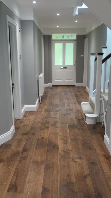 Wood Flooring Ideas Laminate, Wood Flooring Grey Walls, Farmhouse Flooring Living Room, Chestnut Flooring Kitchen, Aesthetic Flooring Ideas, Laminate Floor Design Ideas, Farmhouse Dark Wood Floors, Farmhouse Style Floors, Country Home Flooring