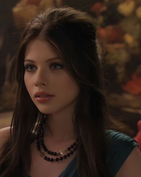 Attractive Actors Female, Brown Hair Face Claim, Face Claims Actress, Celebrity Face Claims, Actress Face Claims, Michelle Trachtenberg Now, Brunette Characters, Actors Female, Baddie Women