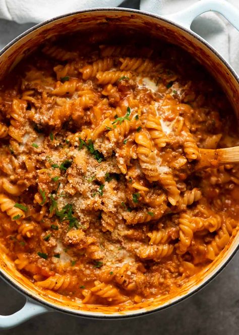 One Pot Pasta Minced Meat, Creamy Tomato Beef Pasta, Meat Pasta Sauce Recipes, Pasta In Tomato Sauce Recipes, Dinner Recipes With Tomato Paste, Minced Meat Sauce, Minced Meat Pasta Recipes, Creamy Minced Beef Pasta, Creamy Meat Sauce Pasta