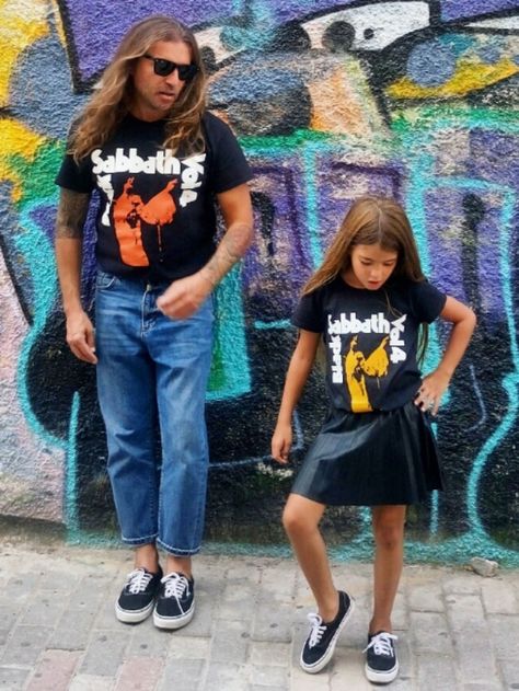 Black Sabbath T Shirt, Vans Authentic Black, Men Streetstyle, Men's Street Style, Urban Street, Black Sabbath, Athens Greece, Vans Authentic, Mens Street Style