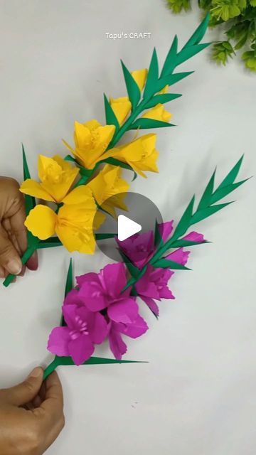 Flower Gladiolus, Gladiolus Flower, Flower Paper, Tutorial Video, Handmade Flowers, Easy Crafts, Paper Flowers, Youtube Channel, Beautiful Flowers