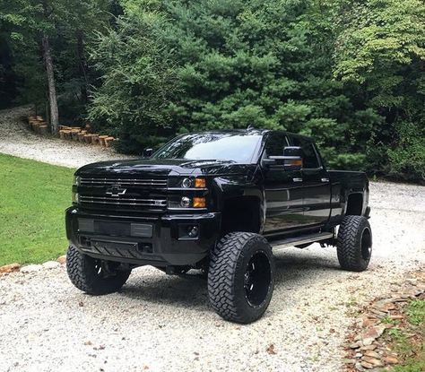 Chevrolet Trucks Lifted, Dream Cars Lexus, Chevy Duramax, Chevy Diesel Trucks, Chevy Trucks Silverado, Silverado Truck, Trucks Lifted Diesel, Black Truck, Custom Chevy Trucks