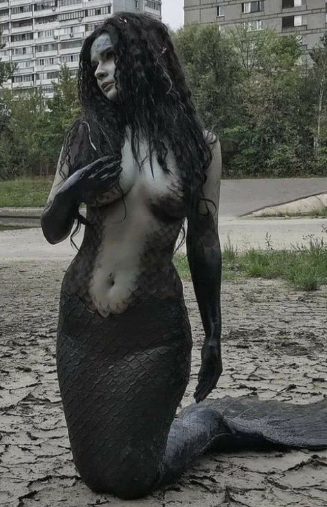 Evil Mermaids, Siren Costume, Mermaid Cosplay, Dark Mermaid, Mermaid Halloween, Mermaid Pictures, Mermaid Aesthetic, Mermaid Dreams, Mermaid Life