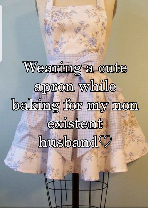 Homemaker Aesthetic Clothing, Housewife Aesthetic Dress, Trad Wife Life, Trad Wife Aesthetic Outfits, Trad Wife Outfit, Traditional Wife Aesthetic, Trad Wives, Trad Life, 1940s Housewife