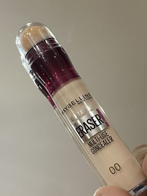 Maybelline Concealer, Maybelline Instant Age Rewind, Essence Makeup, Age Rewind, Makeup Accesories, Best Concealer, Fancy Makeup, Maybelline New York, Makeup Items