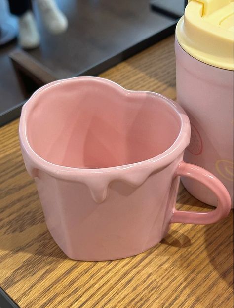 ْ on Twitter: "heart cup https://t.co/3H4SkyDSGh" / Twitter Cute Cups Aesthetic, Ceramics Mug Ideas, Cute Mug Ideas, Cute Mug Designs, Aesthetic Cups, Cute Dishes, Heart Cup, Beautiful Mugs, Mug Ideas