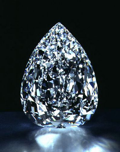 Star of Africa, the world's largest flawless cut diamond. It is 530 carats! By davmirsim Cullinan Diamond, British Crown Jewels, Skirt Diy, Diamond Mines, Diamonds Are Forever, Big Diamond, Rocks And Gems, Crown Jewels, Precious Gems