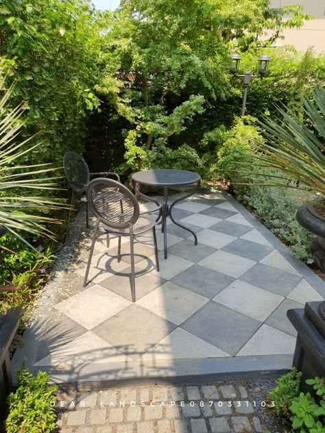 Modern Traditional Landscaping, Two Tone Tile Floor, Landscape With White Rocks, Checkered Outdoor Patio, Checkerboard Outdoor Patio, Checkered Outdoor Pavers, Black And White Pavers Patio, Checker Paver Patio, Checkerboard Pavers Backyard