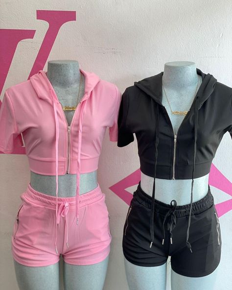 Your kloset on Instagram: “2pc set available 😍💖 Price -$270.00TT Sizes- Small Medium large Shop @theonlinekloset today 🛍🛒” Size 00 Outfits, Mr Price Clothing, Matching Fits, Matching Outfits Best Friend, 2000s Fashion Trends, Look Rose, Clueless Outfits, Kawaii Fashion Outfits