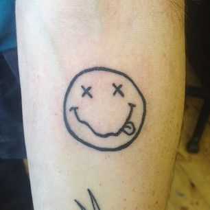 Nirvana Tattoo, Smiley Face Tattoo, Indie Tattoo, 90s Tattoos, Punk Tattoo, Grunge Tattoo, Petit Tattoo, Polynesian Tattoos, Sharpie Tattoos