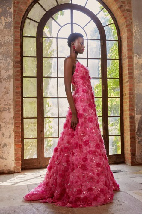 Carolina Herrera Resort 2023, Cherry Print Dress, Strapless Party Dress, Resort 2023, Silk Gown, 2023 Collection, American Fashion, 2023 Fashion, Inspired Fashion