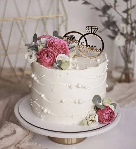 Exquisite Engagement Party Cakes - Dream Wedding Simple Anniversary Cakes, 25th Wedding Anniversary Cakes, Wedding Cake Simple Elegant, 25 Anniversary Cake, Rodjendanske Torte, Anniversary Cake Designs, Engagement Party Cake, Wedding Anniversary Cakes, Small Wedding Cakes