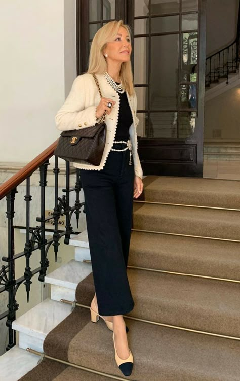 Chic Daily Outfit, Rich Grandma Outfit, Old Mom Outfits, Rich Wife Outfit, Chanel Outfit Classy Chic, Old Money Fashion, Money Fashion, Corporate Style, Old Money Outfits