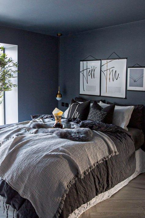 51+ New Decor grey bedroom design ideas for 2020 Part 8 ; grey bedroom ideas; grey bedroom ideas with pop of color; grey bedroom ideas for couples; grey bedroom furniture; grey bedroom ideas for women; grey bedroom decor; grey bedroom walls; grey bedroom design Grey Comforter Bedroom, Black And Grey Bedroom, Dark Gray Bedroom, Dark Cozy Bedroom, Glamour Interiors, Blue Gray Bedroom, Grey Bedroom Design, Gothic Glamour, Grey Bed Frame