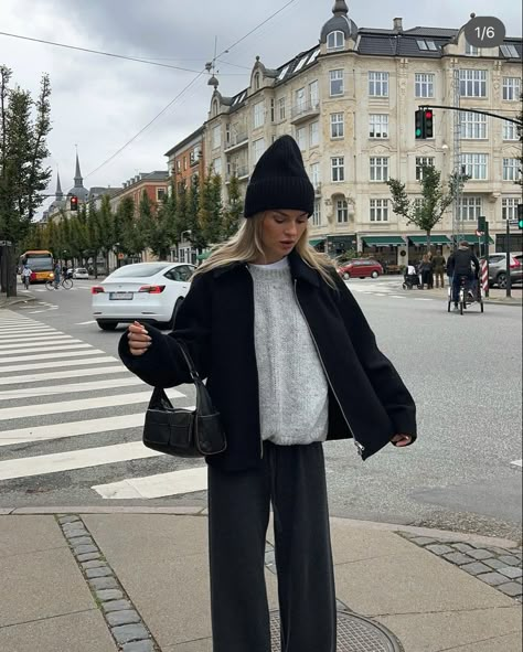 Beanie Outfit Casual, White Beanie Outfit, Beanie Outfit Women, Beanie Outfit Aesthetic, Beanie Outfit Winter, Black Beanie Outfit, Winter Outfit 2023, Winter Outfit Aesthetic, Aesthetic Winter Outfit