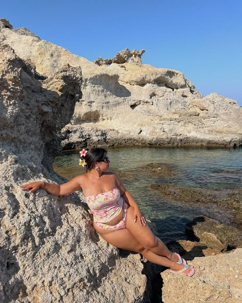 euro summer core 🌺🦋🐚🌼🫧 wearing my fave kinis from @blackboughswim + today is the last day for their 25% off sale ! . pinterest aesthetic, greece, pinterest inspired, summer in greece, pinterest girl, trending outfits, euro summer Body Positive Summer, Mexico Vacation Outfits Curvy, Curvy Hawaii Outfits, Beach Pics Plus Size, Beach Outfit Plus Size Women, Beach Midsize, Midsize Beach Outfits, Cute Hawaii Outfits, Plus Size Vacation Outfits