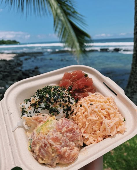 Poke Bowls are a MUST when you visit Hawaii. Poke bowl from Da Poke Shack by @girl_with_a_fork on IG Hawaii Poke Bowl Aesthetic, Hawaii Poke Bowl, Poke Bowl Hawaii, Dinner In Hawaii, Hawaii Poke, Poke Hawaii, Hawaii Dinner, Food In Hawaii, Hawaii Foods