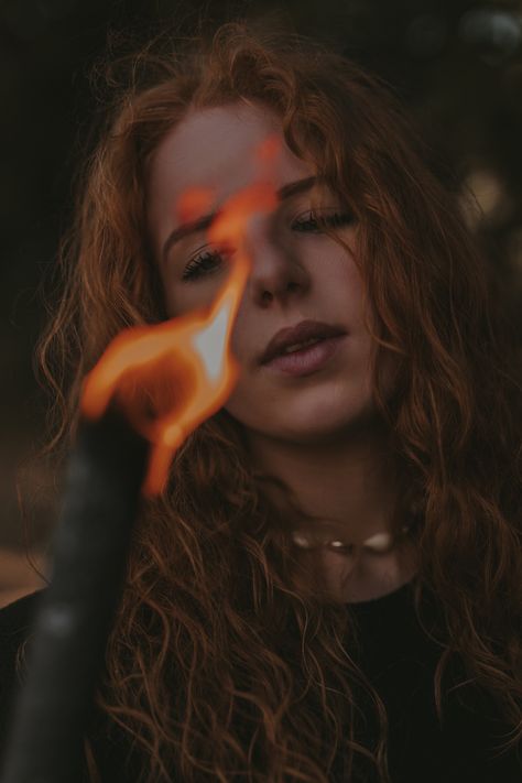 Elements Photoshoot, Agnes Montague, Fire Portrait, Design Photography Ideas, Fire Photoshoot, Creative Portrait Ideas, Fire Photos, Low Key Photography, Rauch Fotografie