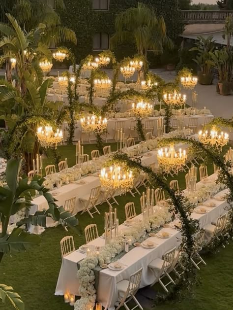 Evening Wedding Decor, خواتم خطوبة, Dream Wedding Reception, Decorations On A Budget, Wedding Setup, Wedding Decorations On A Budget, Dream Wedding Decorations, Wedding Planning Decor, Wedding Design Decoration