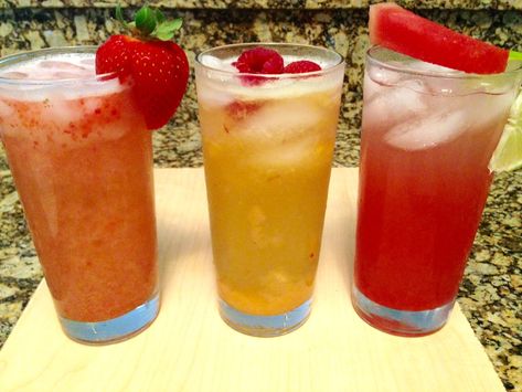 3 Wine Cooler Recipes For Your Summer Day Drinking Pleasure Wine Cooler Recipe Drinks, Wine Cooler Drinks, Summer Fair Ideas, Cooler Recipes, Summer Wine Drinks, Wine Spritzer, Wine Coolers Drinks, Make Your Own Wine, Sweet White Wine