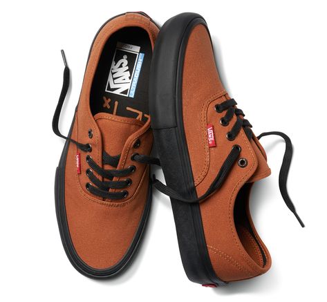 Leather Shoes Men Formal, Shoes Men Formal, Best Sandals For Men, Vans Shoes Fashion, Mens Vans Shoes, Tenis Vans, Vans Style, Casual Dress Shoes, Men Formal