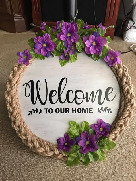 Pizza Pan Crafts, Diy Frühling, 3d Crafts, Door Signs Diy, Diy Dollar Tree Decor, Craft Space, Dollar Tree Decor, Dollar Tree Diy Crafts, Diy Dollar Store Crafts